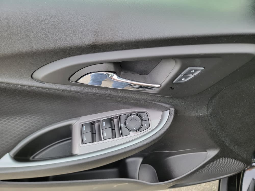 Thumbnail: 2024 Chevrolet Malibu - 21