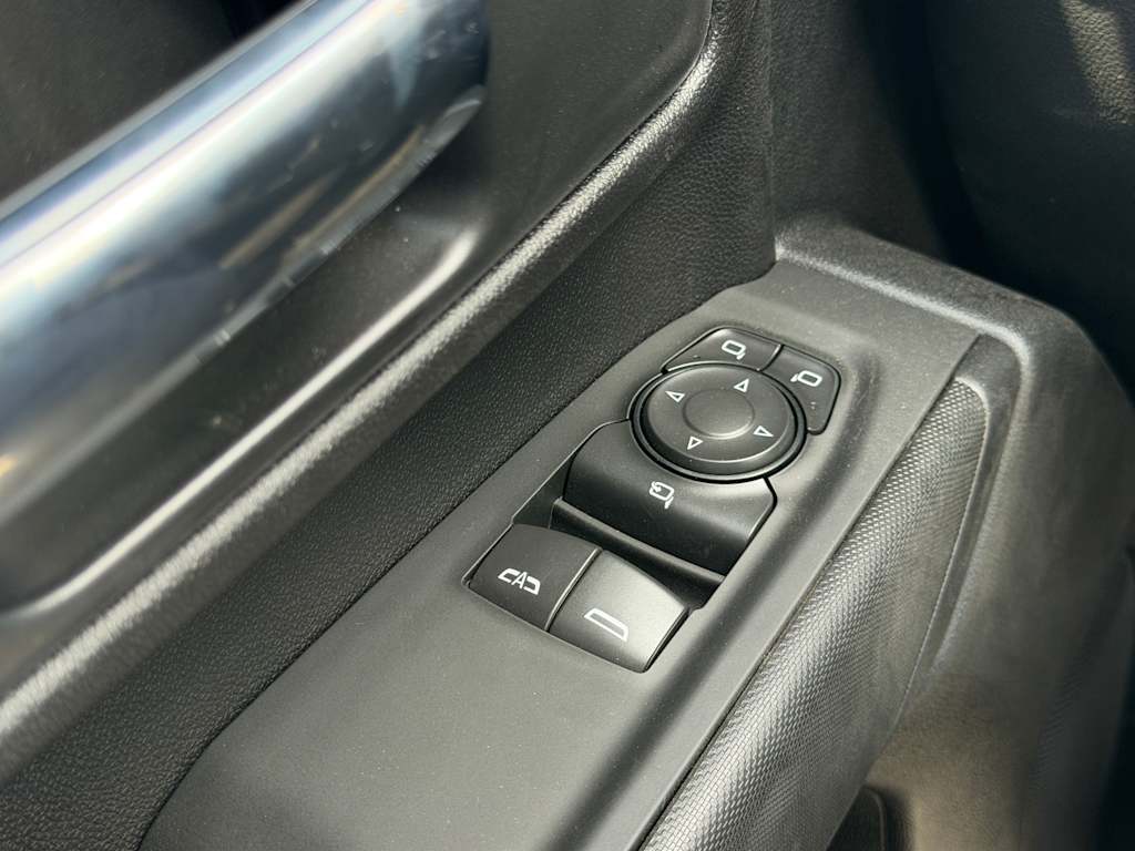 Thumbnail: 2026 Chevrolet Silverado 3500 - 13