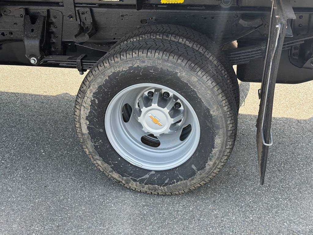 Thumbnail: 2026 Chevrolet Silverado 3500 - 21