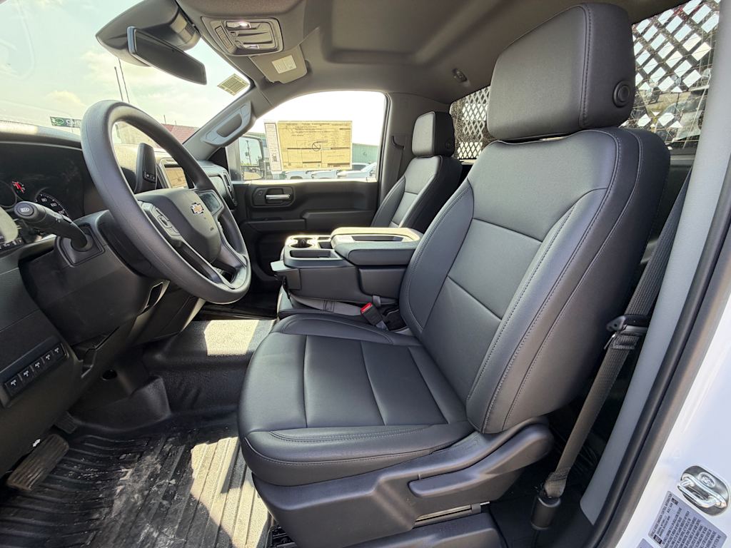 Thumbnail: 2026 Chevrolet Silverado 3500 - 9