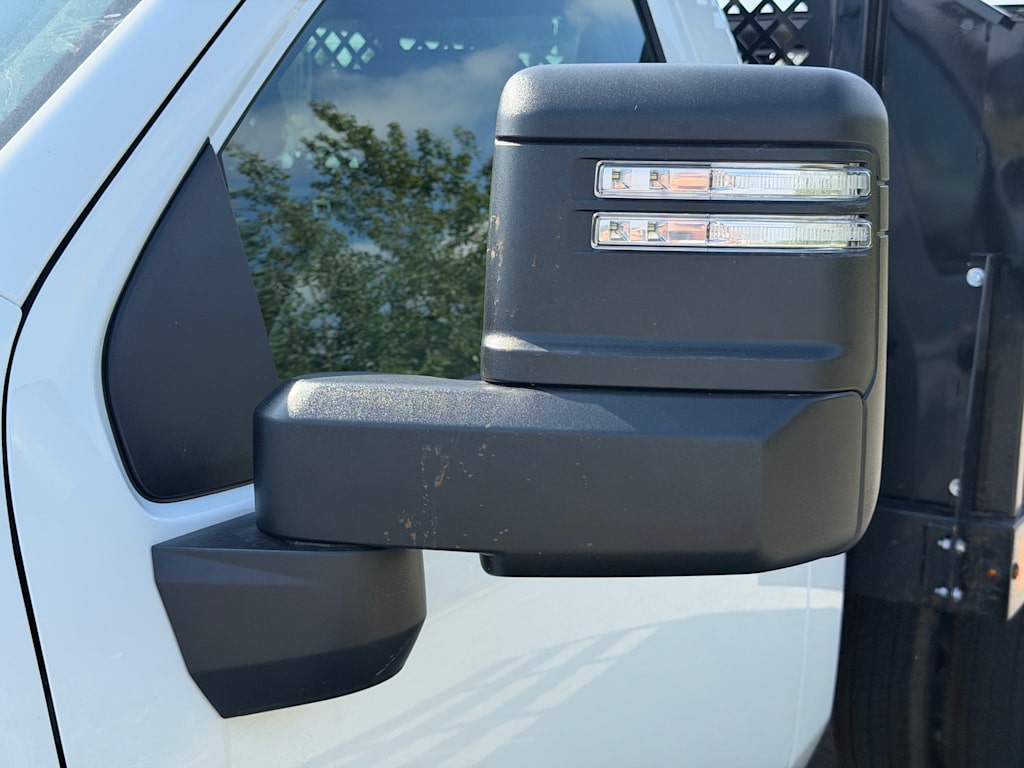 Thumbnail: 2026 Chevrolet Silverado 3500 - 15