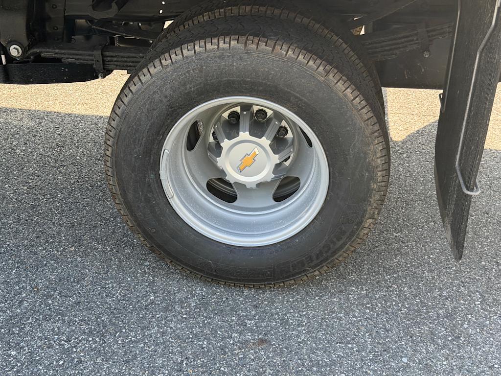Thumbnail: 2026 Chevrolet Silverado 3500 - 21