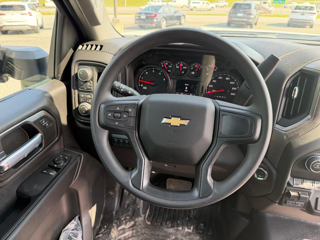 Thumbnail: 2026 Chevrolet Silverado 3500 - 2