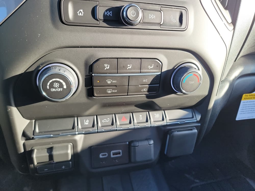 Thumbnail: 2026 Chevrolet Silverado 2500 - 22