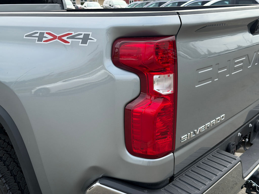 Thumbnail: 2026 Chevrolet Silverado 2500 - 20