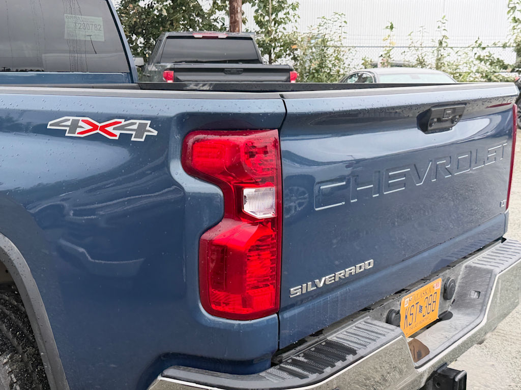 Thumbnail: 2026 Chevrolet Silverado 2500 - 13