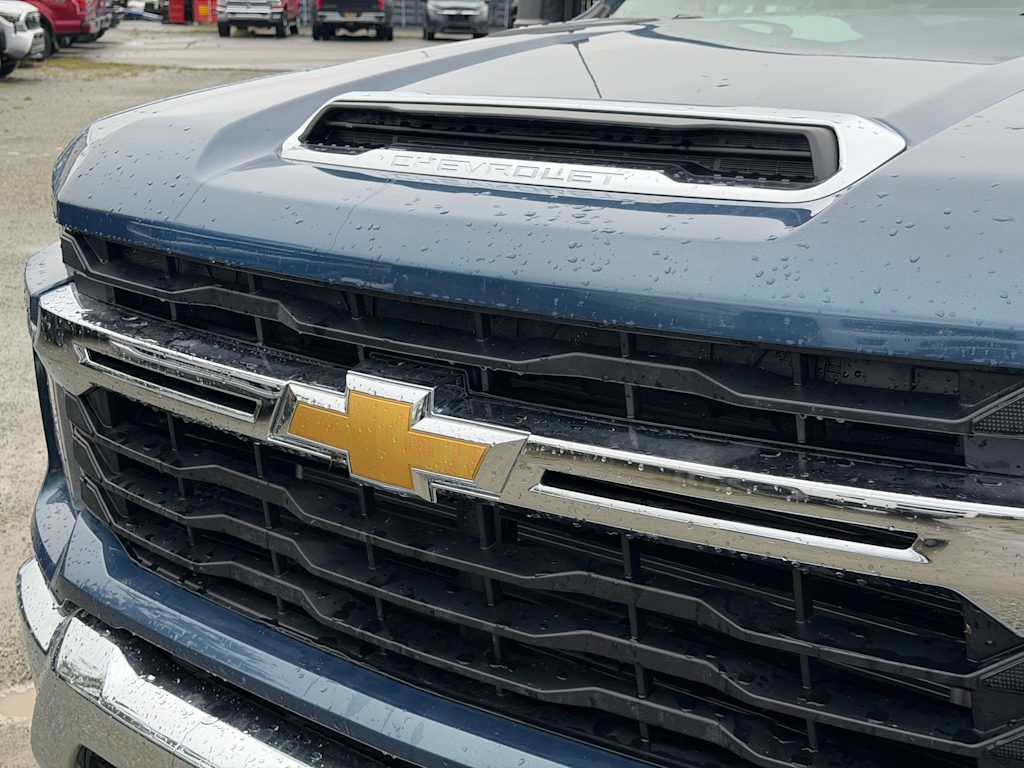 Thumbnail: 2026 Chevrolet Silverado 2500 - 17