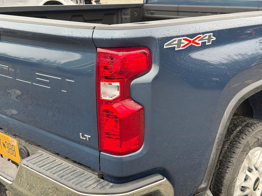 Thumbnail: 2026 Chevrolet Silverado 2500 - 22