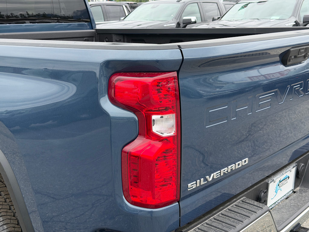 Thumbnail: 2026 Chevrolet Silverado 2500 - 17