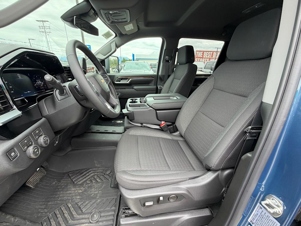 Thumbnail: 2026 Chevrolet Silverado 2500 - 9
