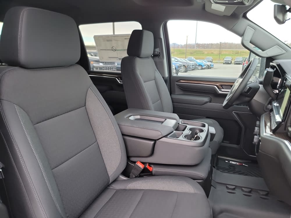 Thumbnail: 2026 Chevrolet Silverado 2500 - 11