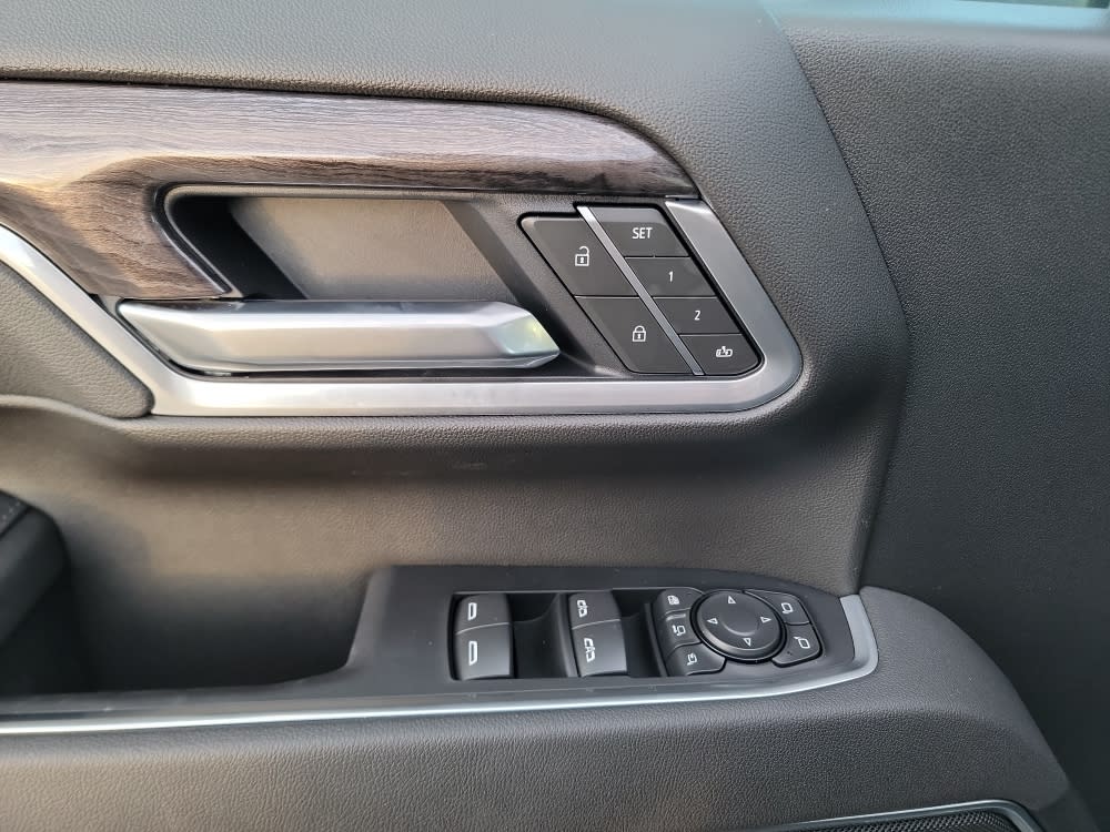 Thumbnail: 2026 Chevrolet Silverado 2500 - 21