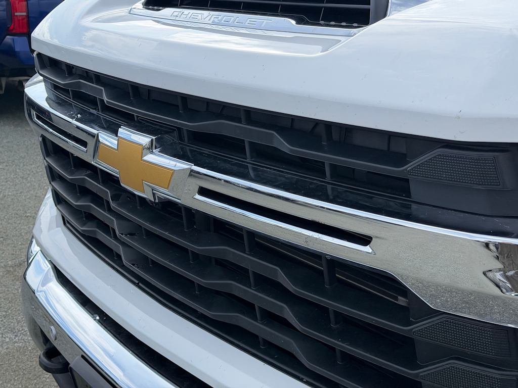 Thumbnail: 2025 Chevrolet Silverado 3500 - 15