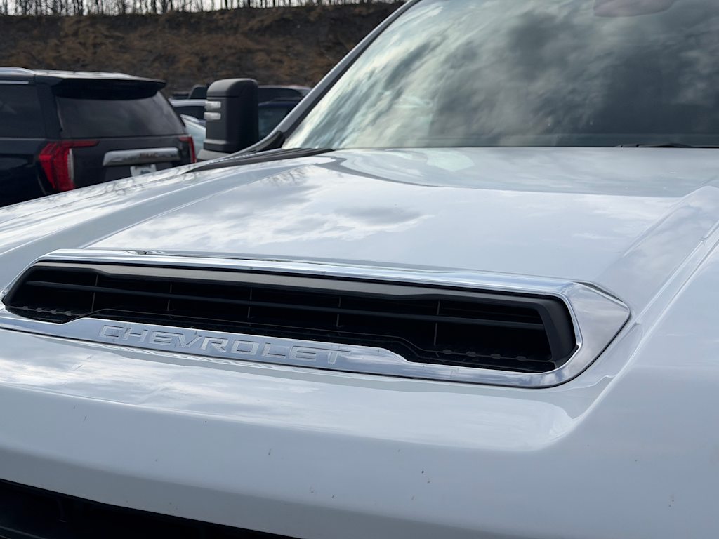 Thumbnail: 2025 Chevrolet Silverado 3500 - 16