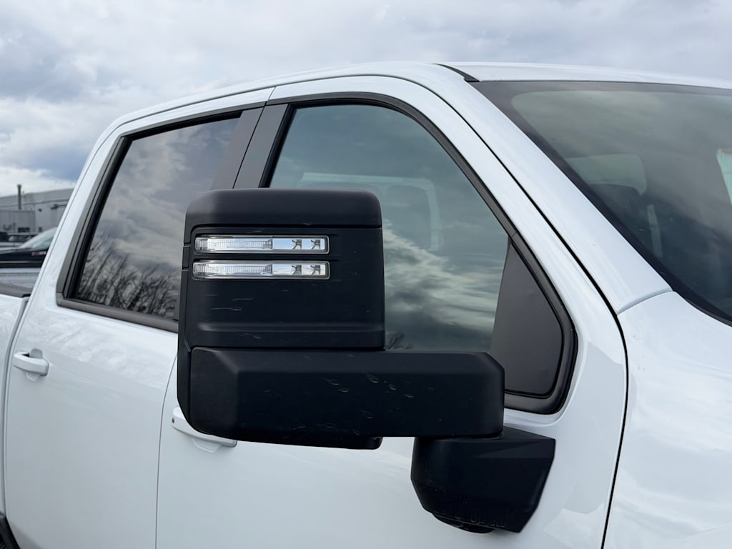 Thumbnail: 2025 Chevrolet Silverado 3500 - 20