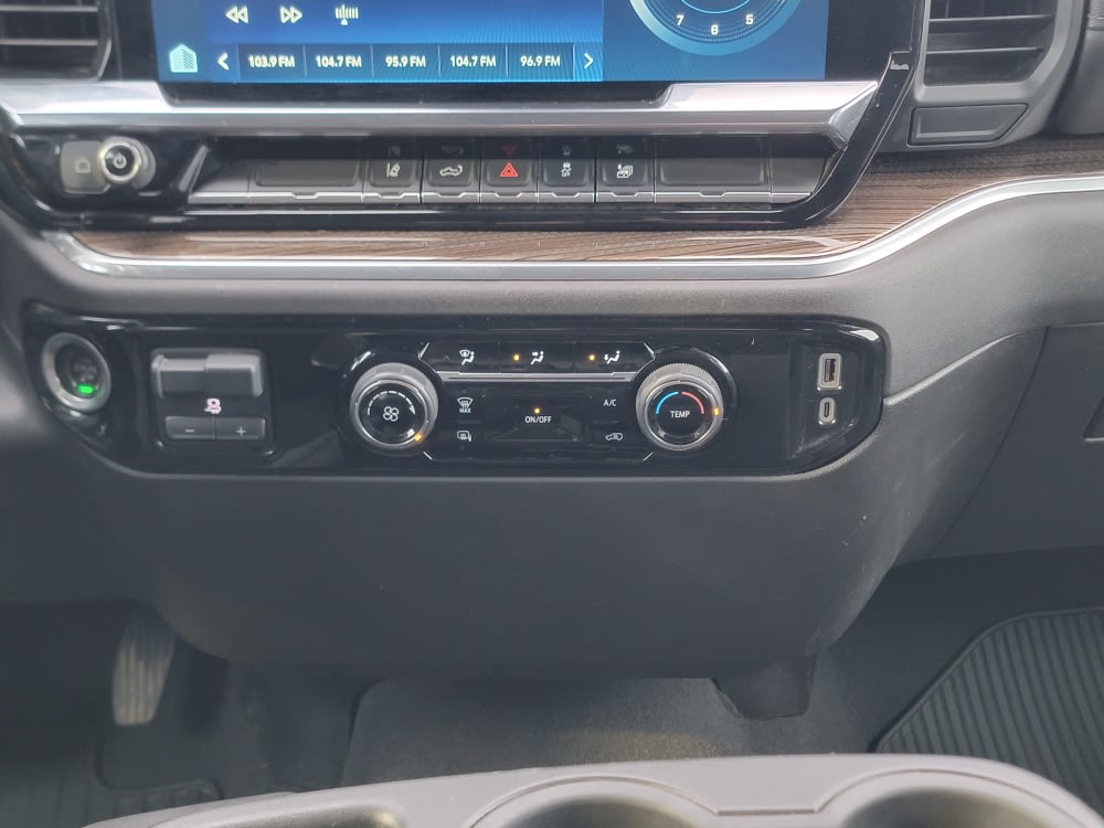 Thumbnail: 2024 Chevrolet Silverado 2500 - 24