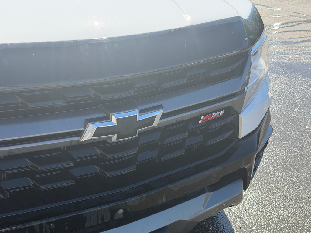 Thumbnail: 2021 Chevrolet Colorado - 15