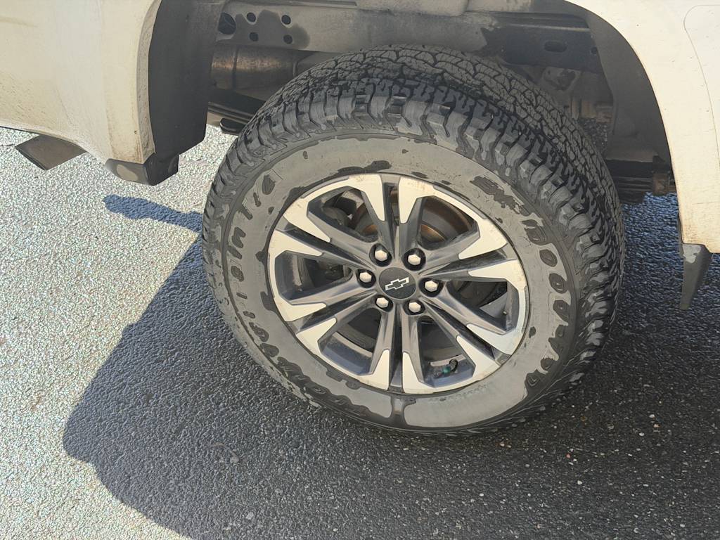 Thumbnail: 2021 Chevrolet Colorado - 19