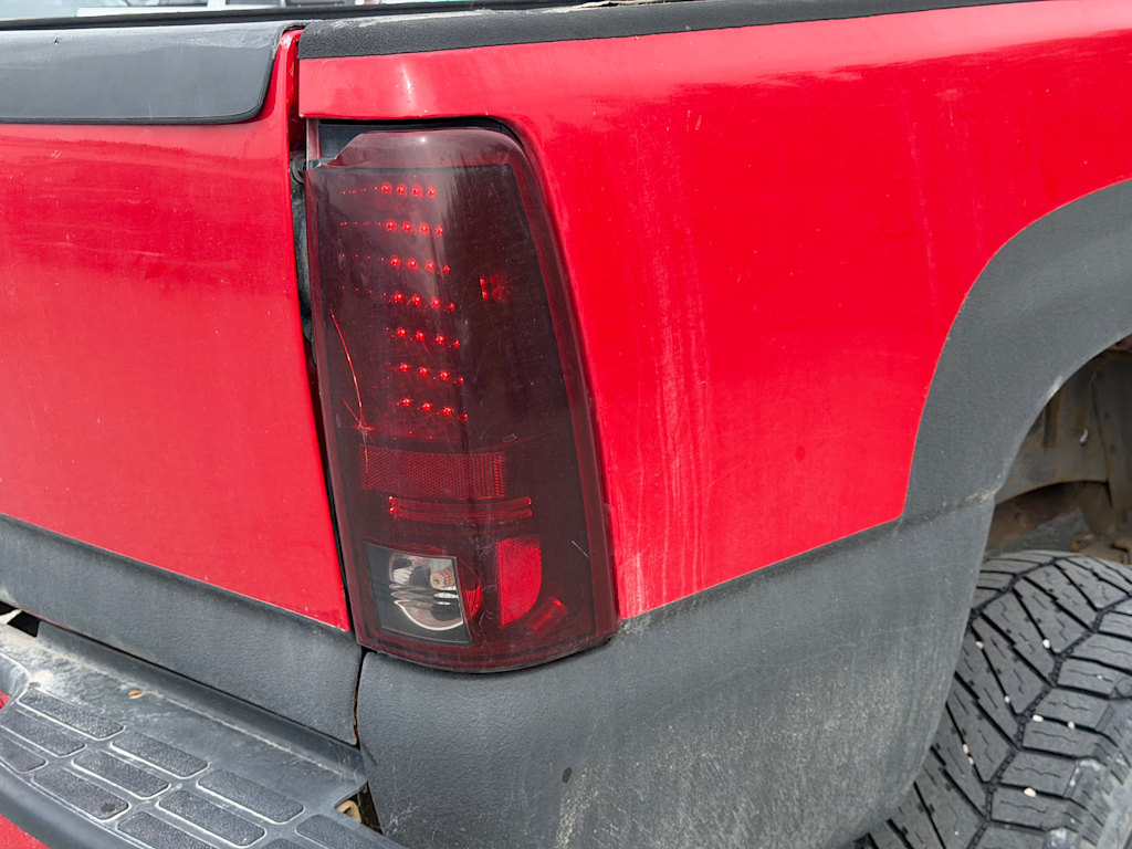 Thumbnail: 2005 Chevrolet Silverado 2500 - 21