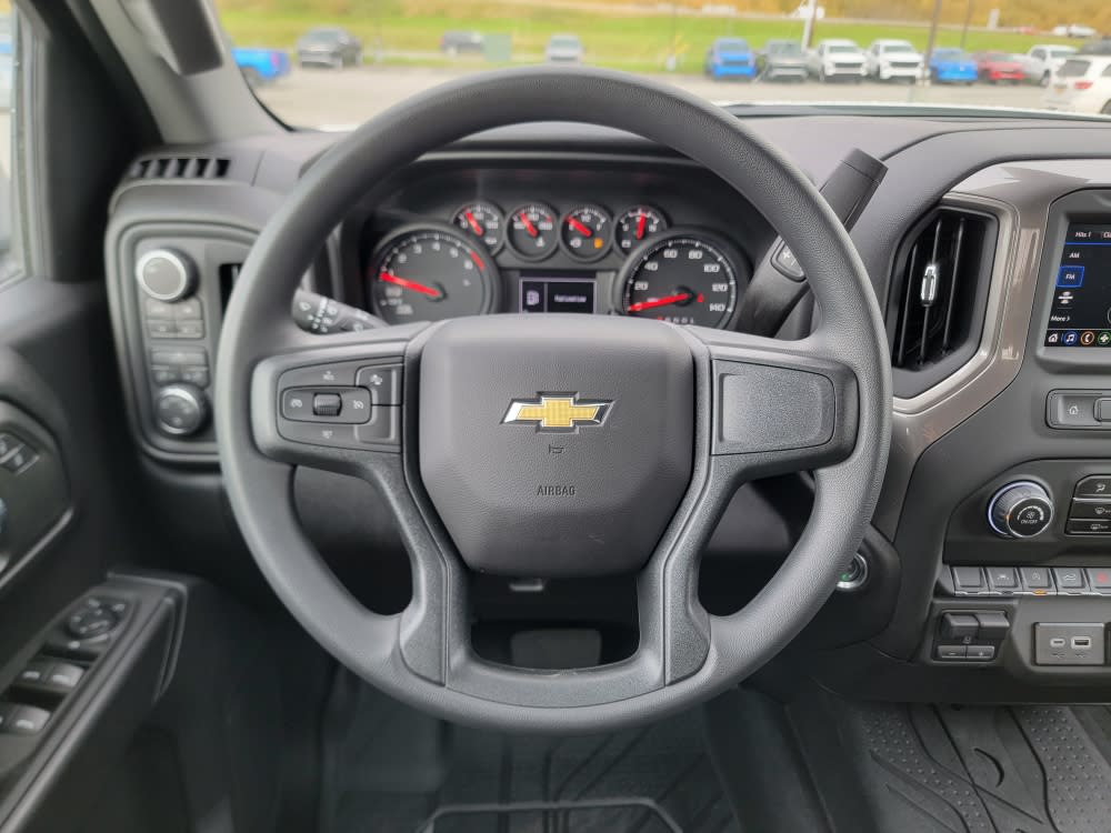 Thumbnail: 2025 Chevrolet Silverado 1500 - 3