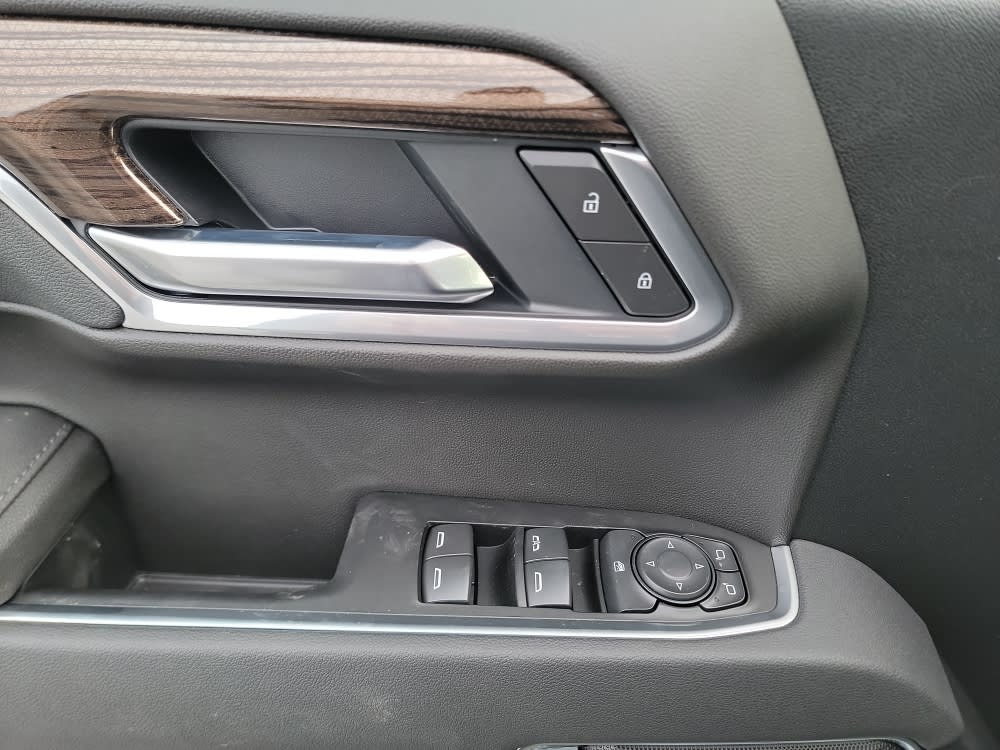 Thumbnail: 2026 Chevrolet Silverado 1500 - 21