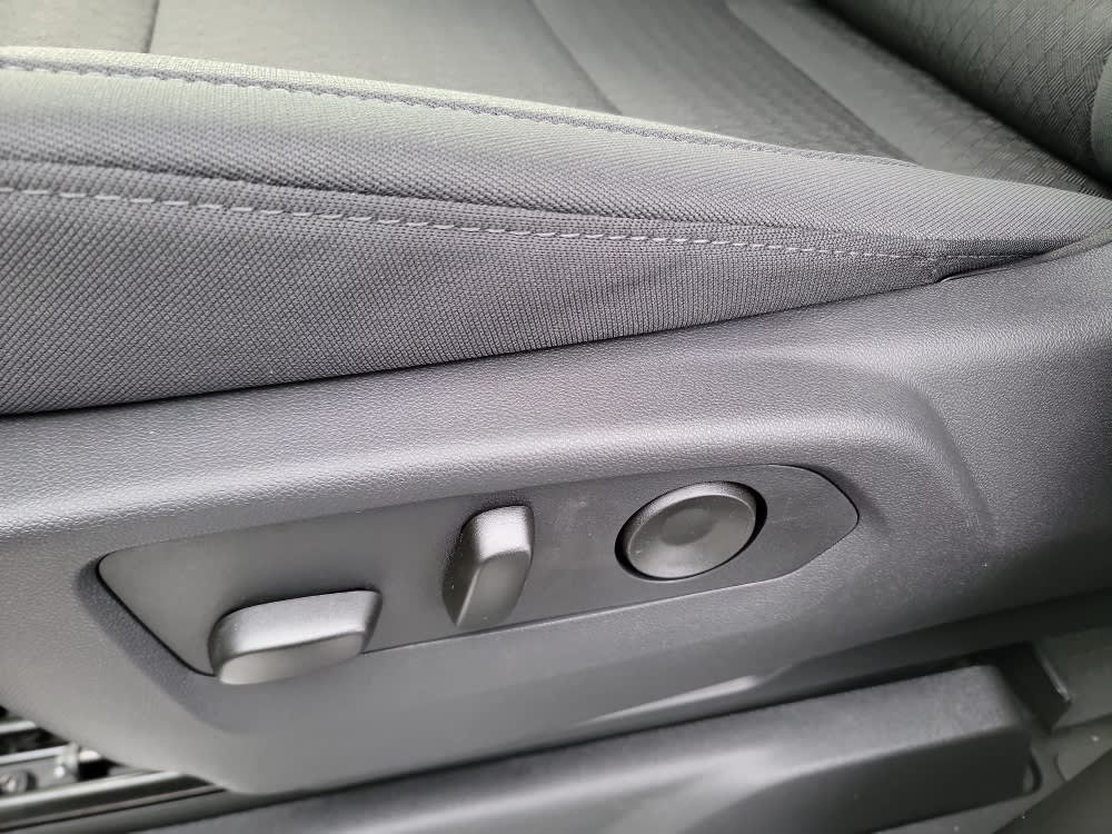 Thumbnail: 2026 Chevrolet Silverado 1500 - 22