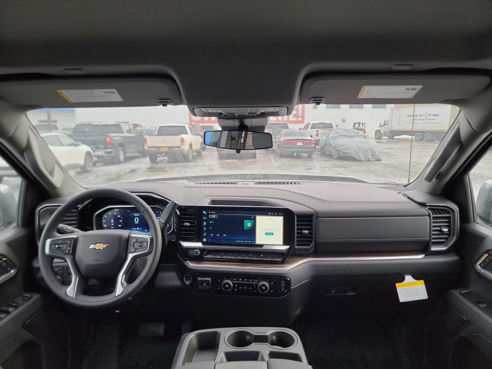 Thumbnail: 2026 Chevrolet Silverado 1500 - 9