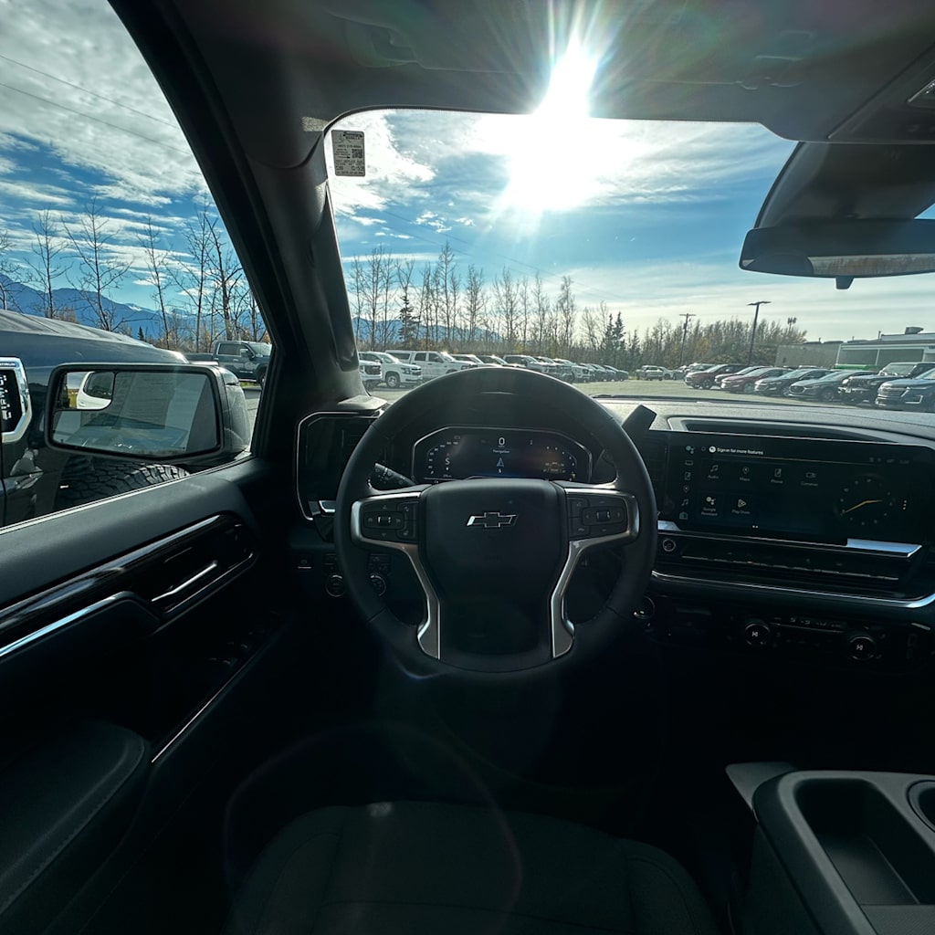 Thumbnail: 2025 Chevrolet Silverado 1500 - 2