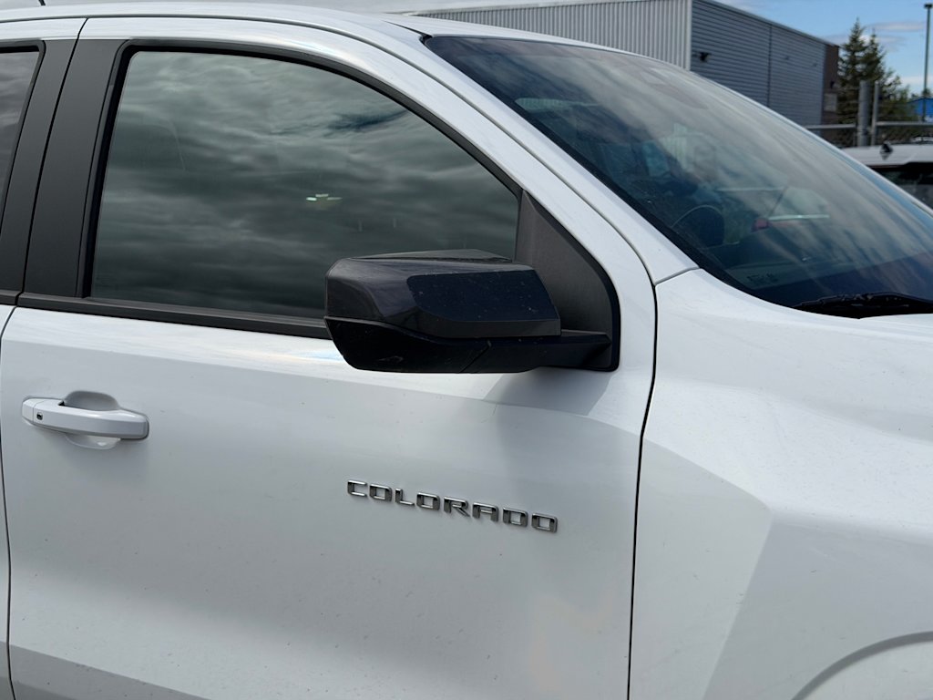 Thumbnail: 2024 Chevrolet Colorado - 20