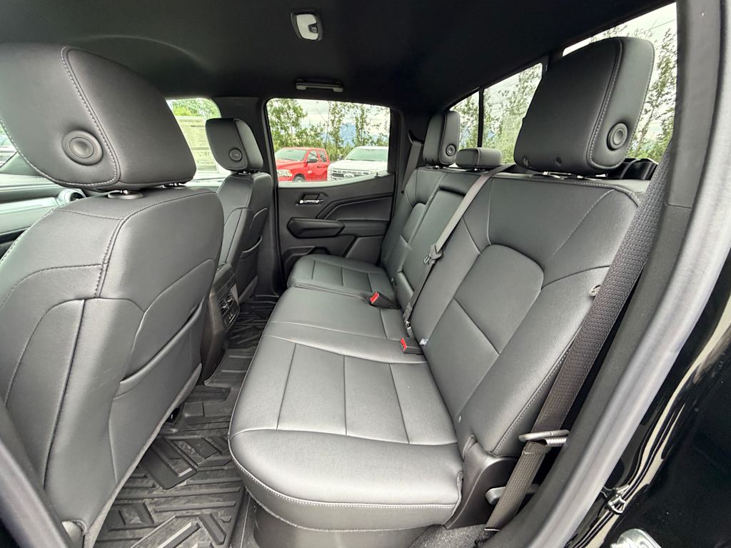 2026 Chevrolet Colorado LT - Photo 10