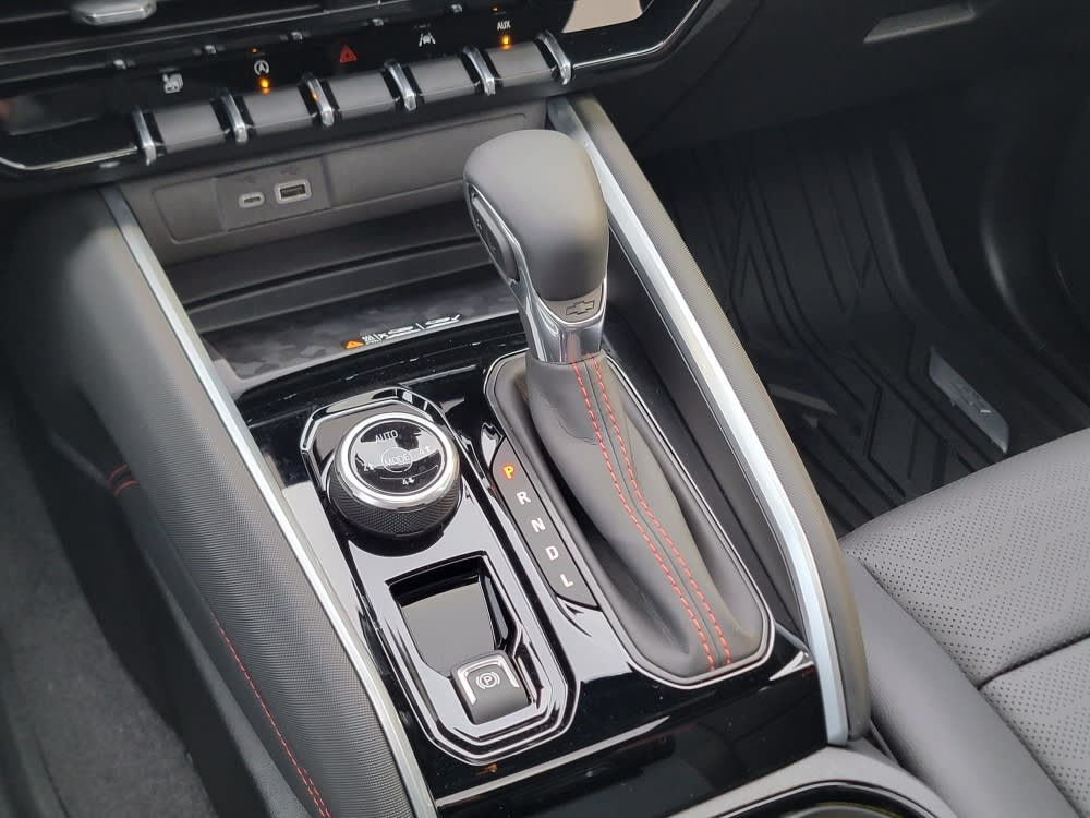 Thumbnail: 2026 Chevrolet Colorado - 14