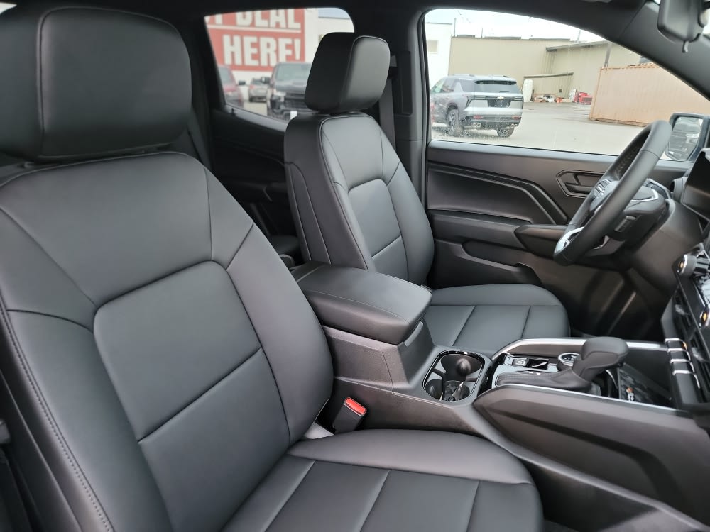 Thumbnail: 2026 Chevrolet Colorado - 11