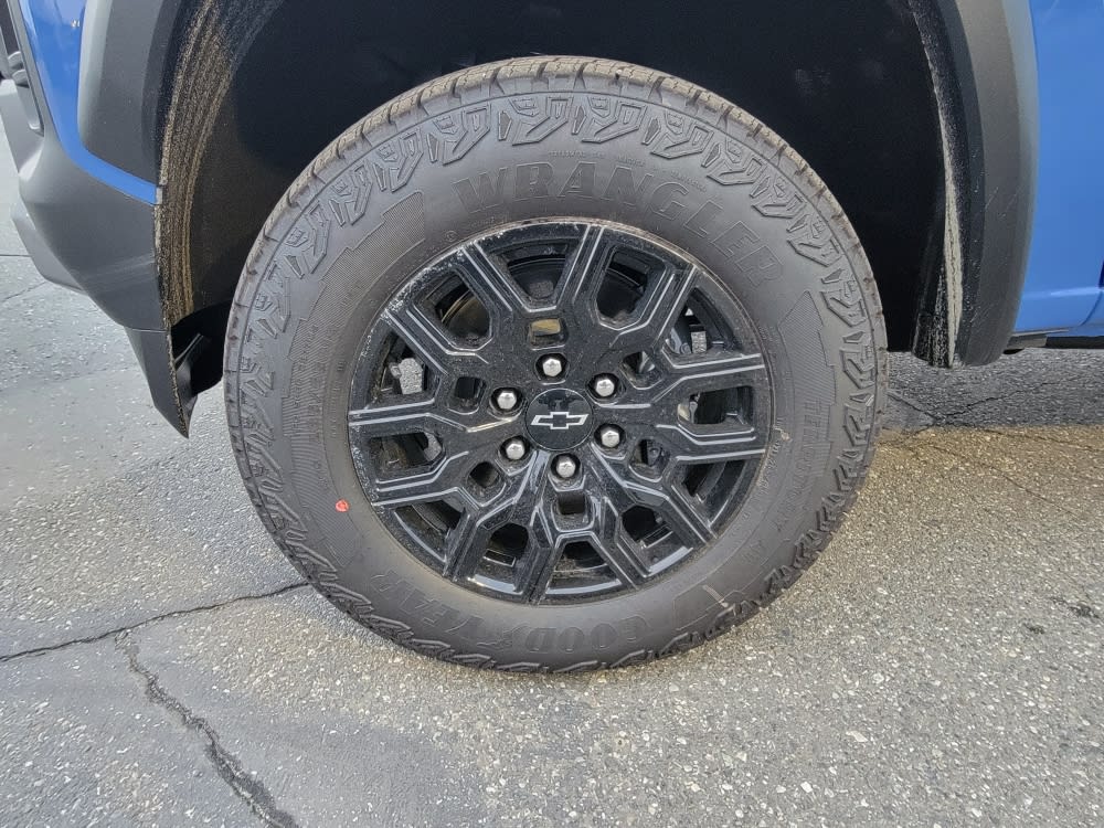 Thumbnail: 2026 Chevrolet Colorado - 8