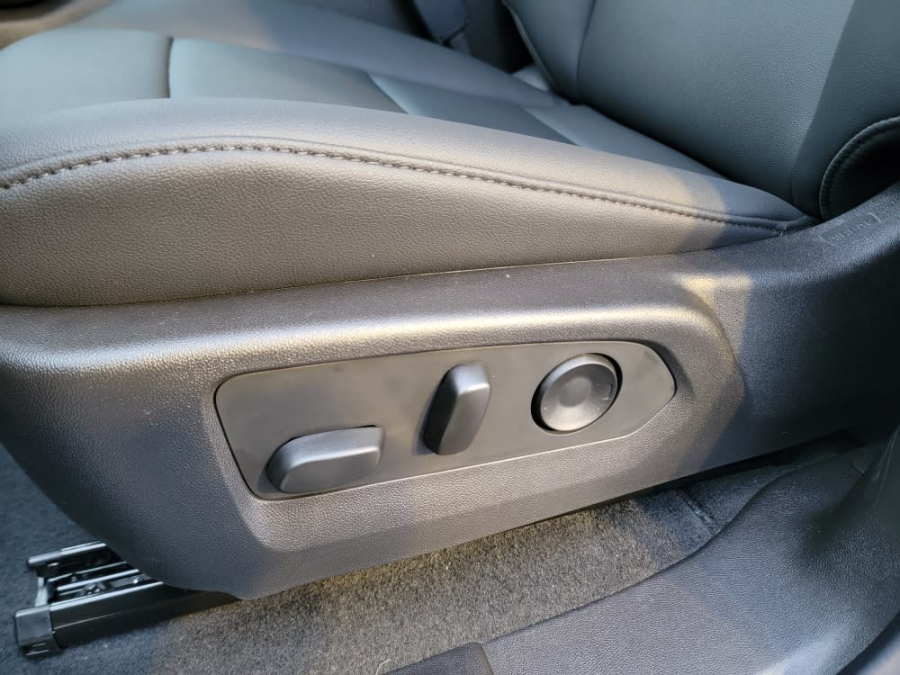 Thumbnail: 2026 Chevrolet Colorado - 23