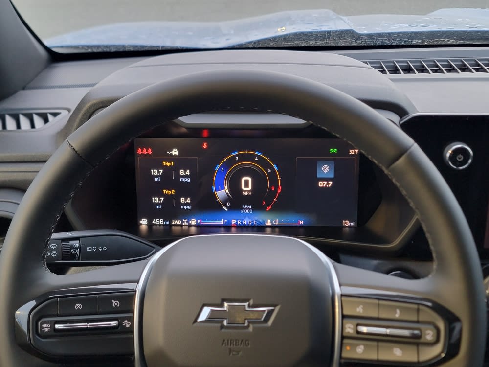 Thumbnail: 2026 Chevrolet Colorado - 15