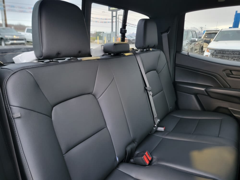 Thumbnail: 2026 Chevrolet Colorado - 12