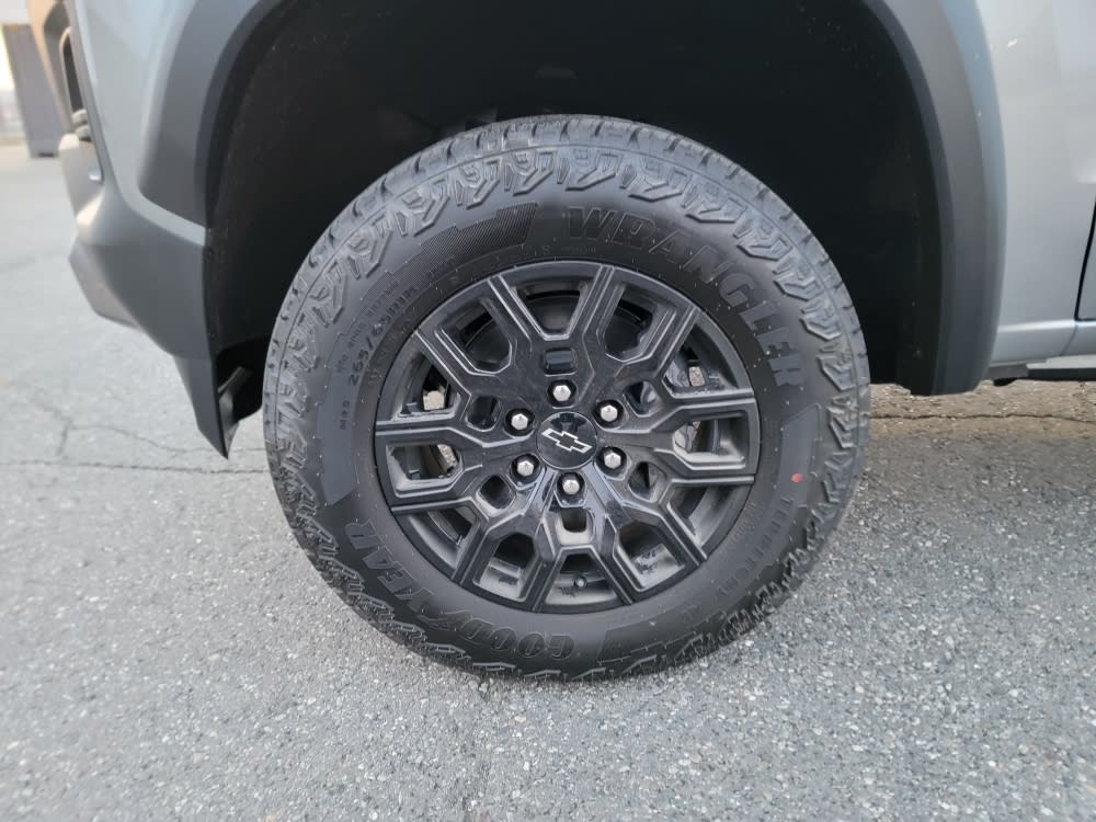 Thumbnail: 2026 Chevrolet Colorado - 8