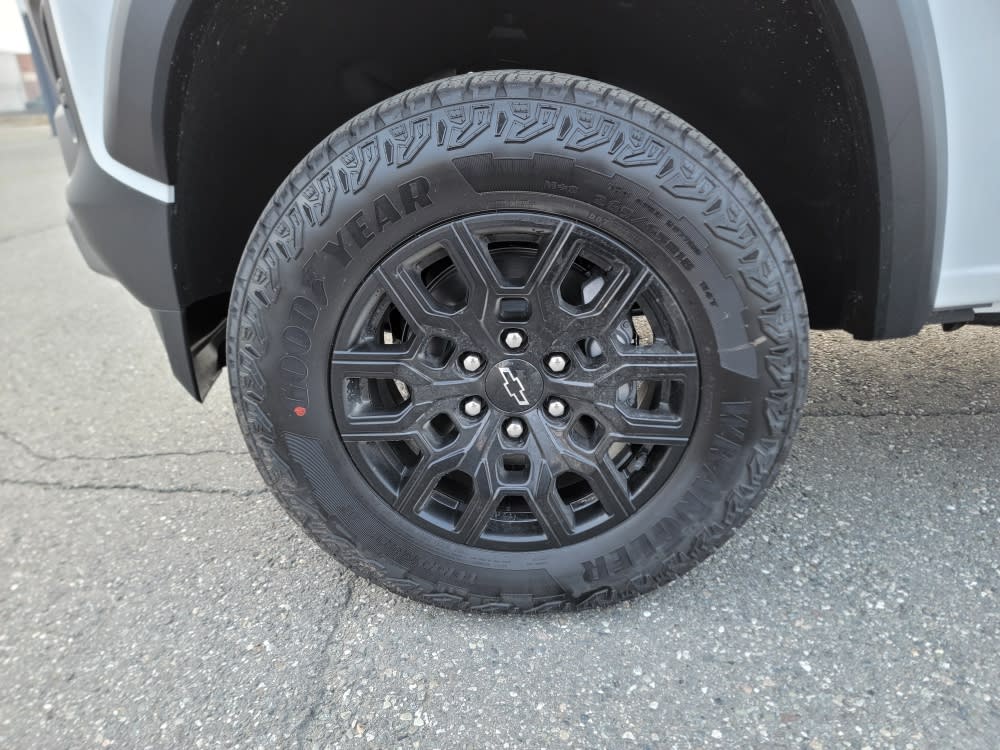 Thumbnail: 2026 Chevrolet Colorado - 8