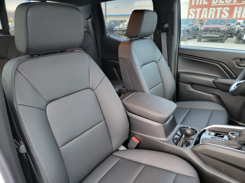 Thumbnail: 2026 Chevrolet Colorado - 11