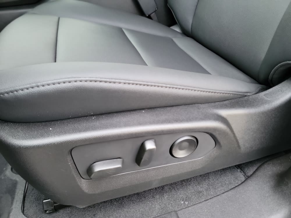 Thumbnail: 2026 Chevrolet Colorado - 23