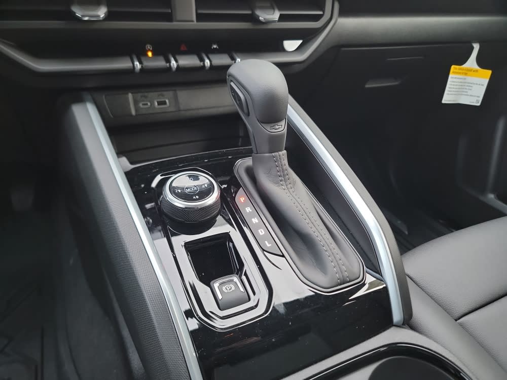 Thumbnail: 2026 Chevrolet Colorado - 14