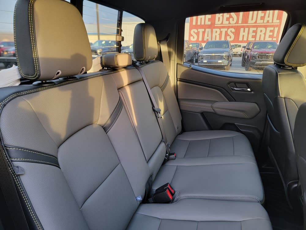 Thumbnail: 2026 Chevrolet Colorado - 12