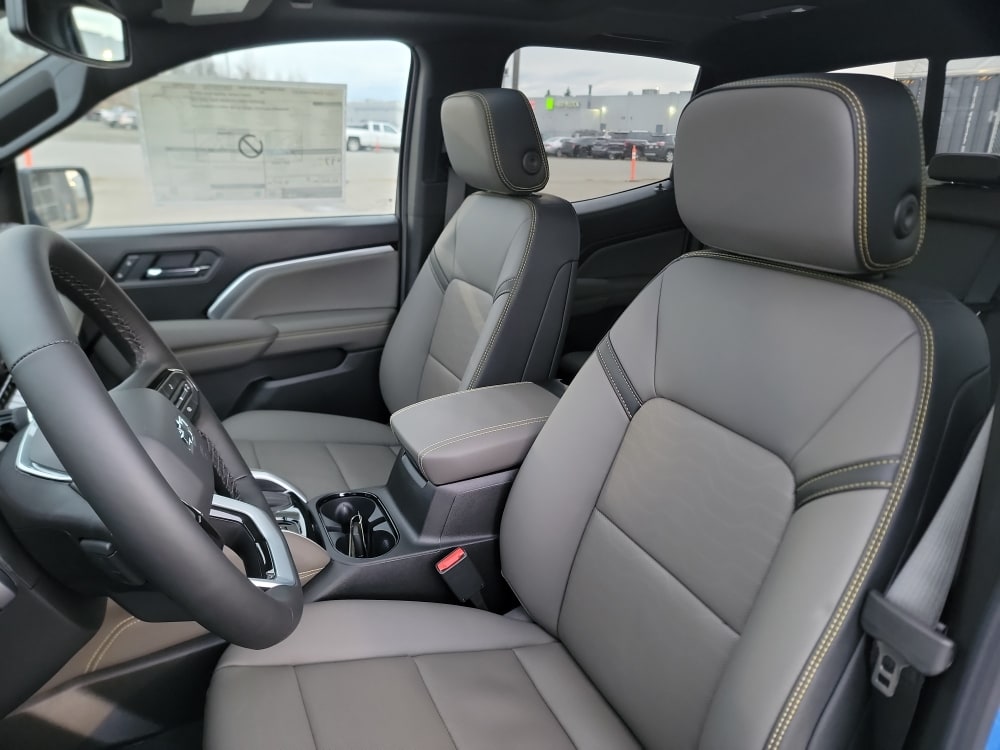 Thumbnail: 2026 Chevrolet Colorado - 10