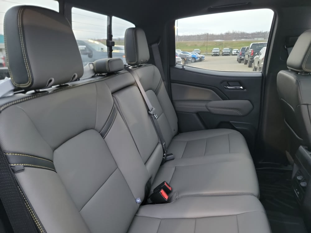 Thumbnail: 2026 Chevrolet Colorado - 12