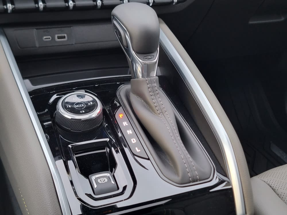 Thumbnail: 2026 Chevrolet Colorado - 14