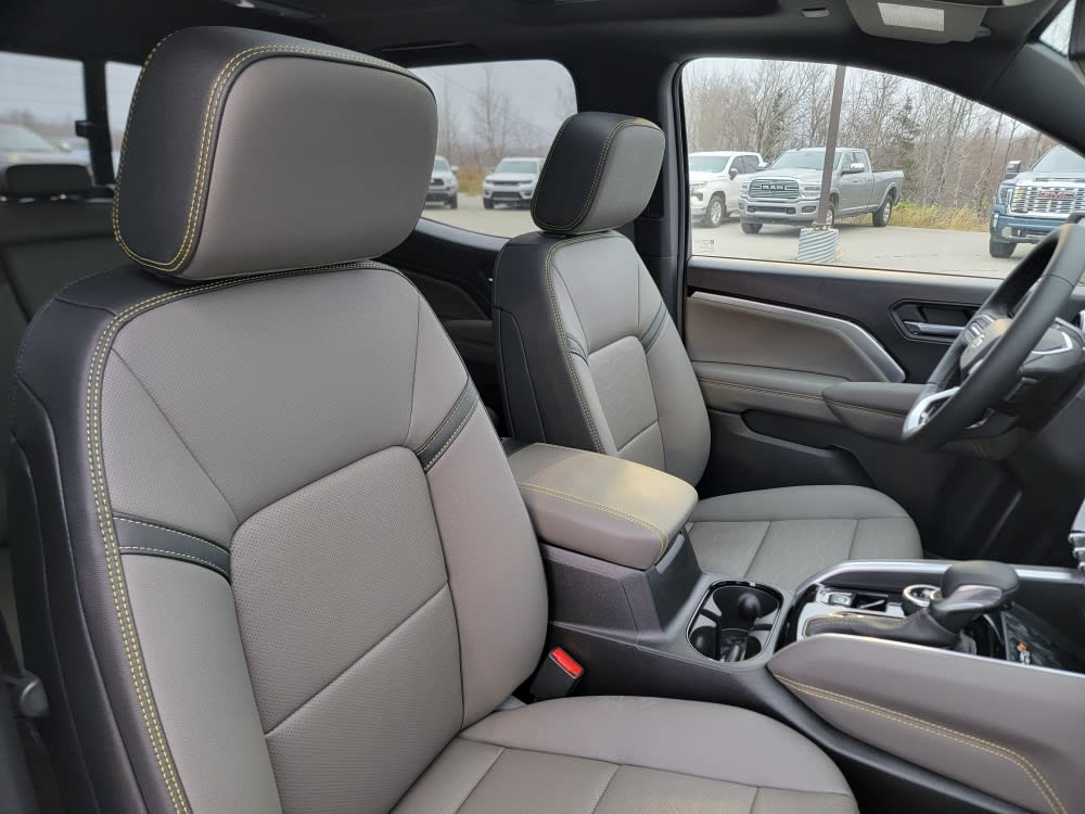 Thumbnail: 2026 Chevrolet Colorado - 11