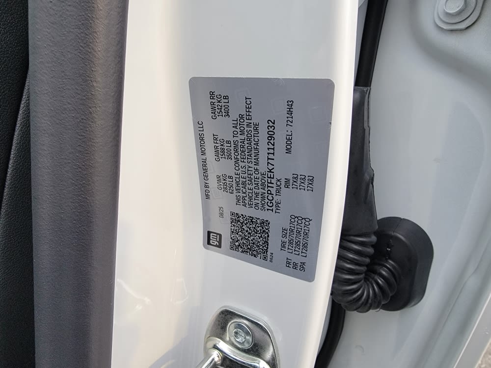 Thumbnail: 2026 Chevrolet Colorado - 18