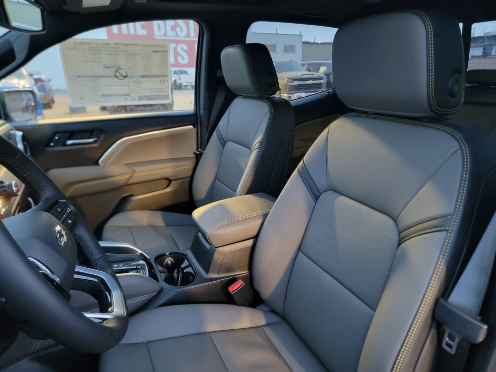 Thumbnail: 2026 Chevrolet Colorado - 10