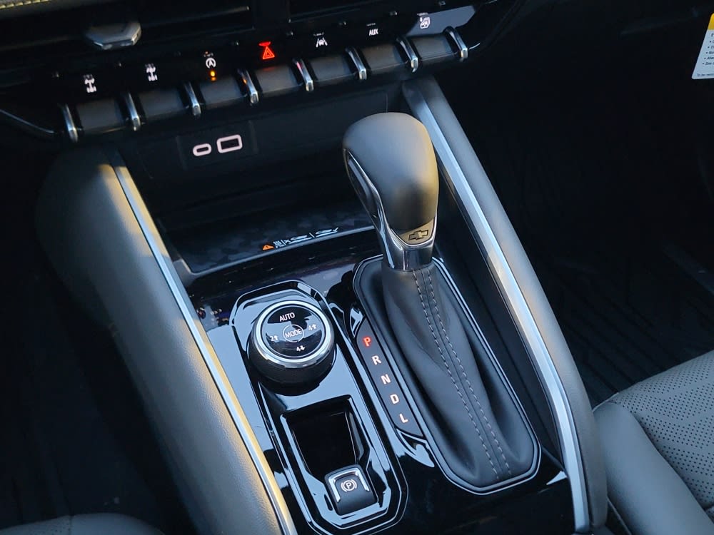 Thumbnail: 2026 Chevrolet Colorado - 14