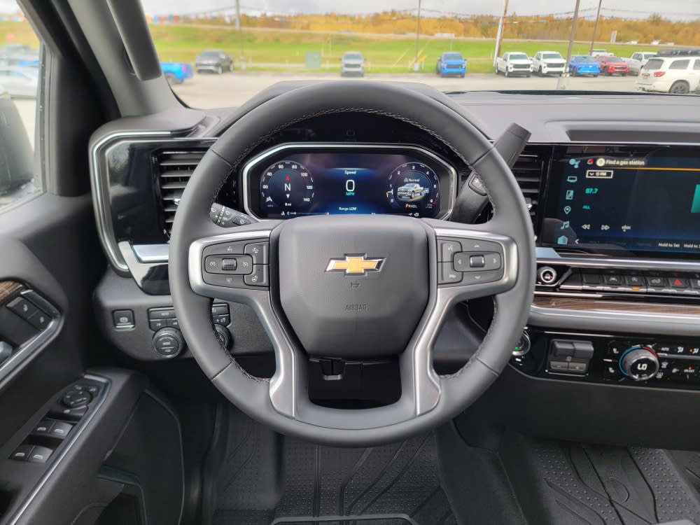 Thumbnail: 2026 Chevrolet Silverado 1500 - 2